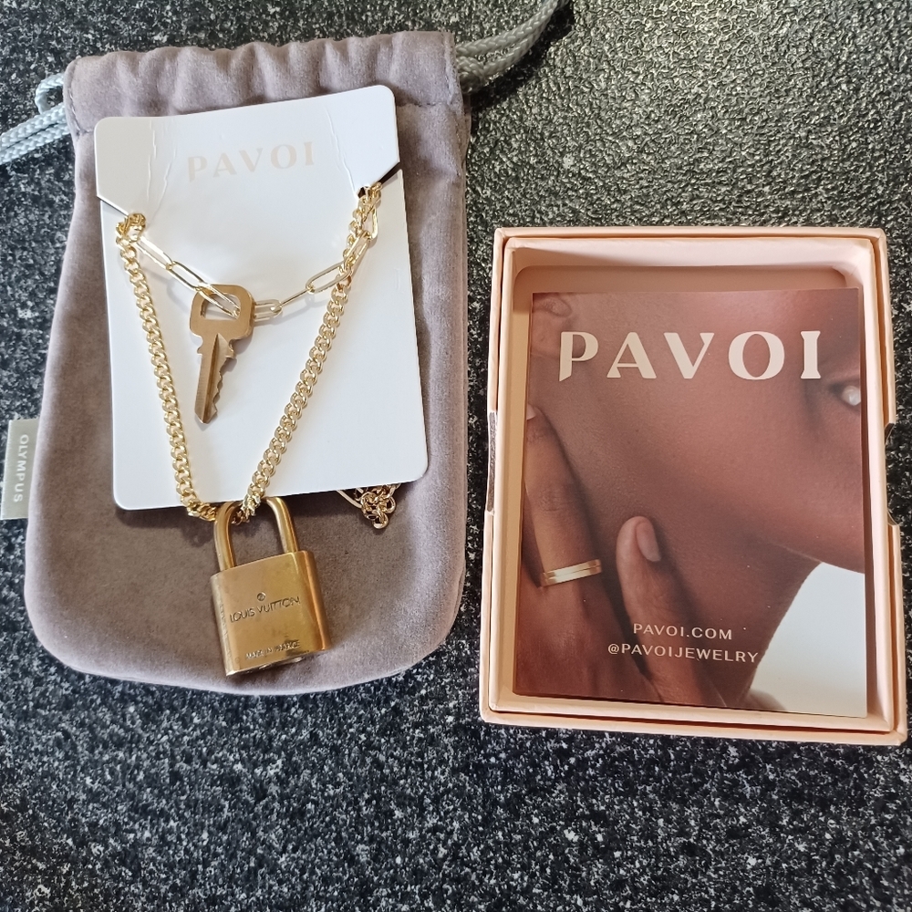 Louis Vuitton Gold #315 Authentic Lock & Key 🔑  Tarnish Free Gold Chains